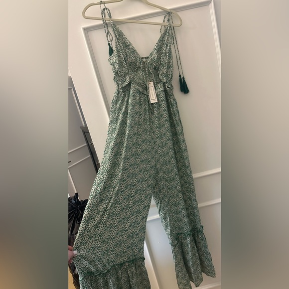 Shop Neighbor by In The Beginning Green floral jumpsuit - Picture 3 of 6